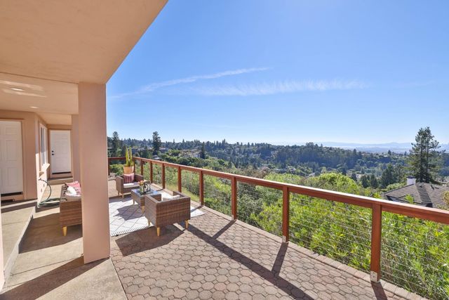 15 Serramar Drive, Oakland, CA 94611