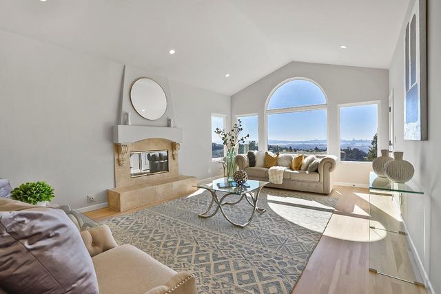 15 Serramar Drive, Oakland, CA 94611