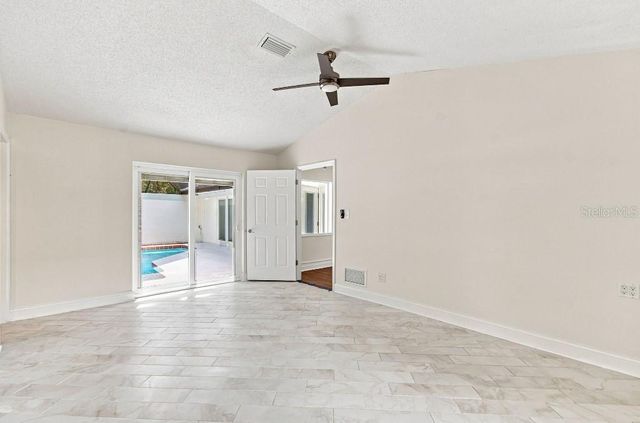 5023 JAMAICA CIRCLE 6, Orlando, FL 32808