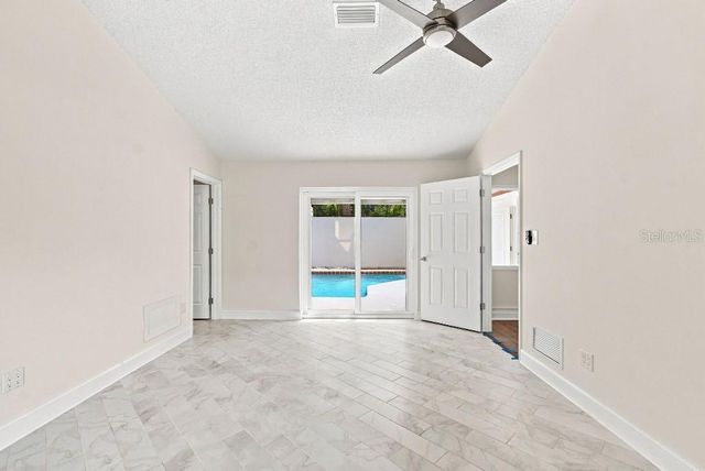 5023 JAMAICA CIRCLE 6, Orlando, FL 32808