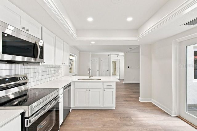 5023 JAMAICA CIRCLE 6, Orlando, FL 32808