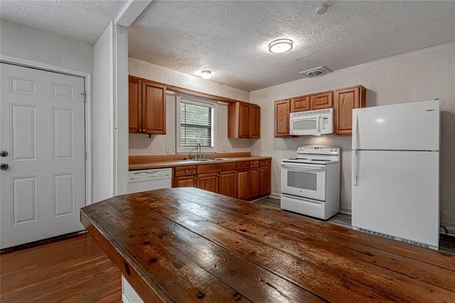 2538 Sycamore Avenue, Huntsville, TX 77340