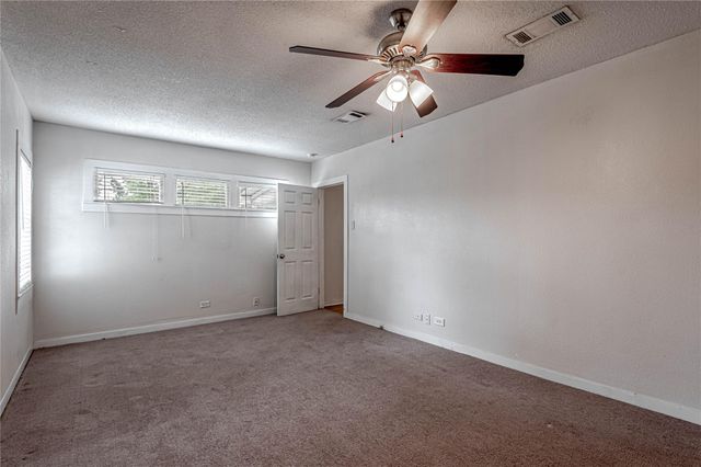 2538 Sycamore Avenue, Huntsville, TX 77340