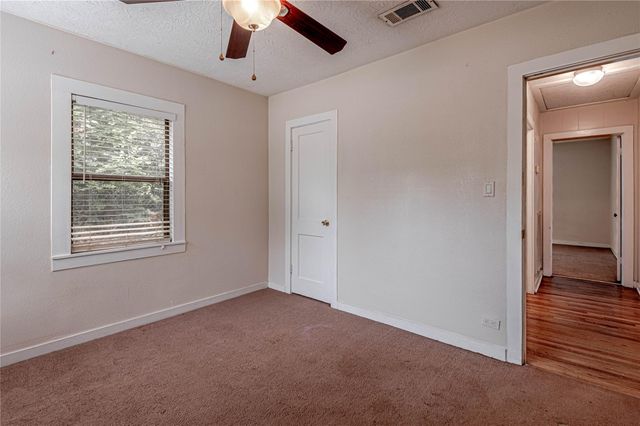 2538 Sycamore Avenue, Huntsville, TX 77340