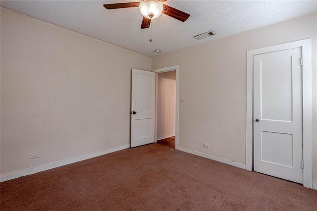 2538 Sycamore Avenue, Huntsville, TX 77340