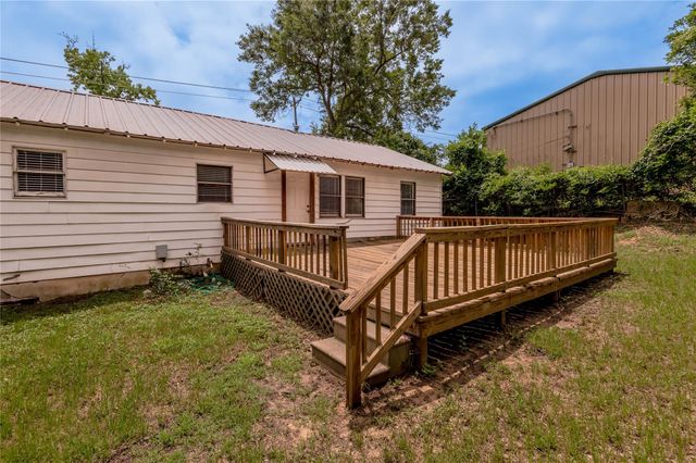 2538 Sycamore Avenue, Huntsville, TX 77340