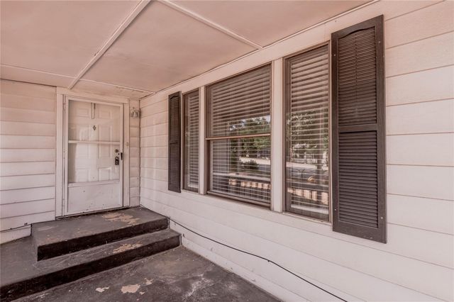 2538 Sycamore Avenue, Huntsville, TX 77340