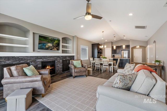 3812 Bozeman, Caldwell, ID 83605