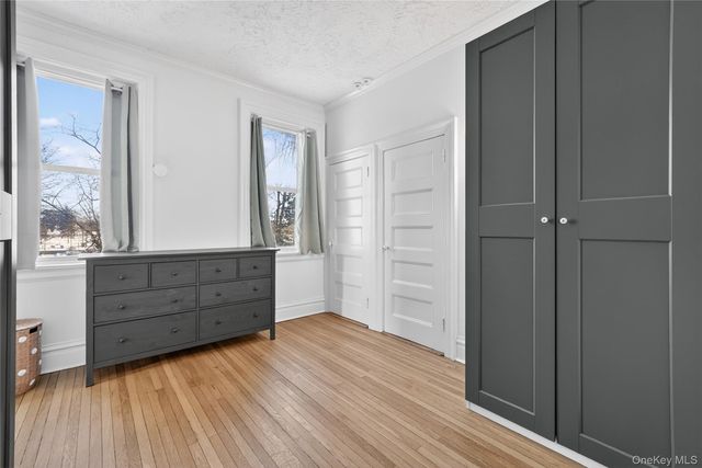 152 Sutton Manor Road, New Rochelle, NY 10801