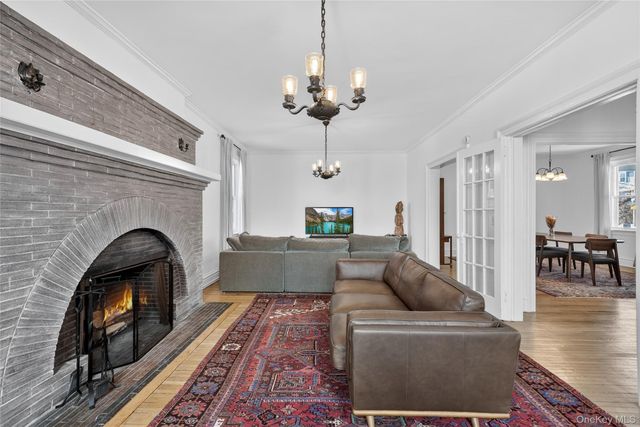 152 Sutton Manor Road, New Rochelle, NY 10801