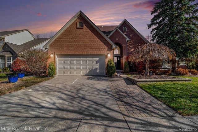 25731 Abbey Drive, Novi, MI 48374