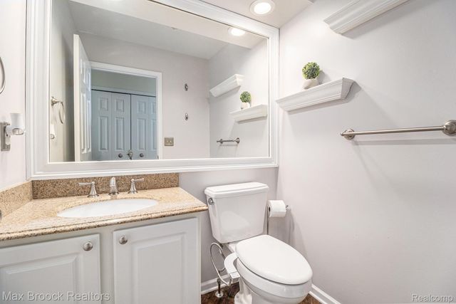 25731 Abbey Drive, Novi, MI 48374