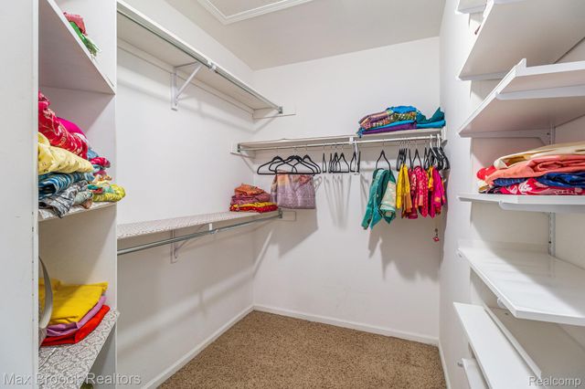 25731 Abbey Drive, Novi, MI 48374