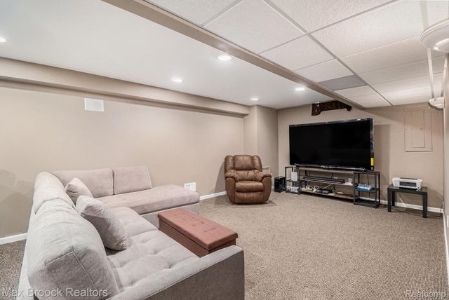 25731 Abbey Drive, Novi, MI 48374