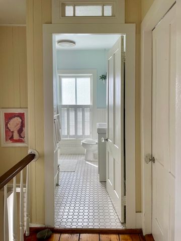 11 Norwood Ave, Northampton, MA 01060