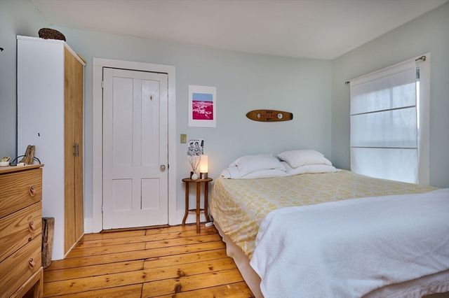 11 Norwood Ave, Northampton, MA 01060