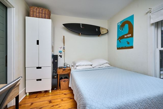 11 Norwood Ave, Northampton, MA 01060