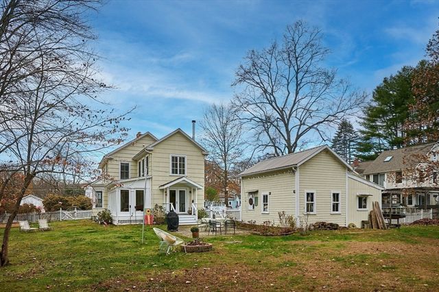 11 Norwood Ave, Northampton, MA 01060