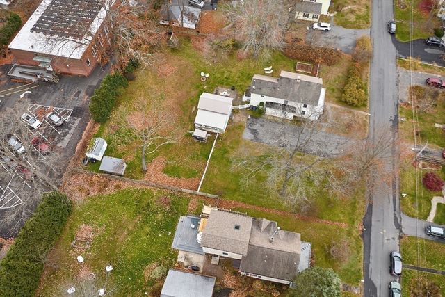 11 Norwood Ave, Northampton, MA 01060