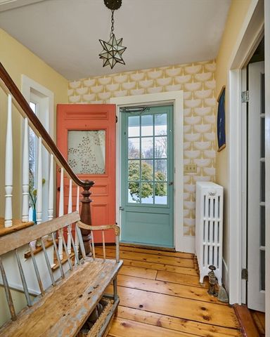 11 Norwood Ave, Northampton, MA 01060