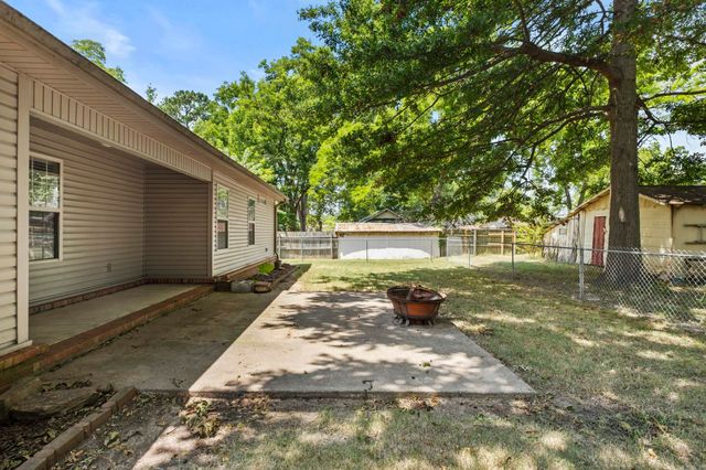 308 E Myrtle Street, Cabot, AR 72023