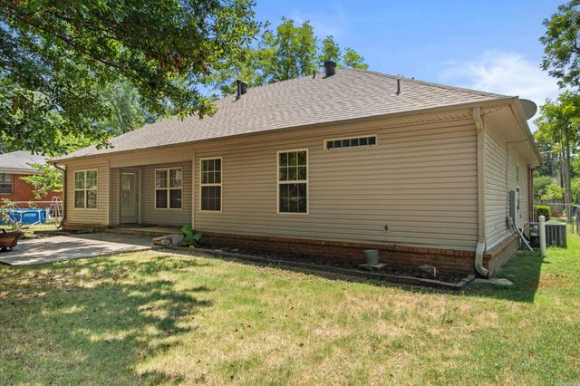 308 E Myrtle Street, Cabot, AR 72023