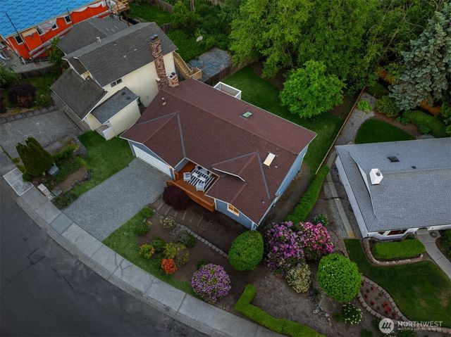 14328 85th Place NE, Kirkland, WA 98034