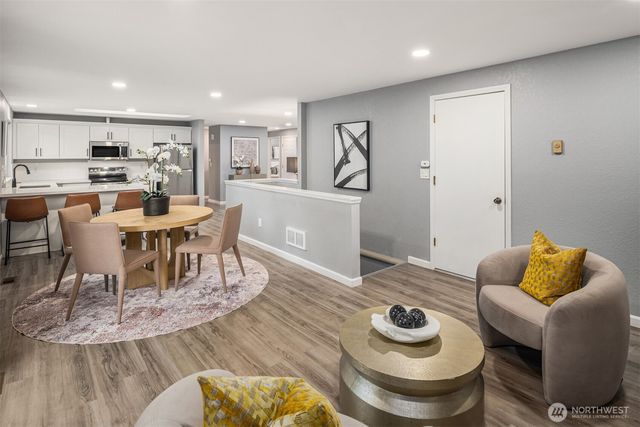 14328 85th Place NE, Kirkland, WA 98034