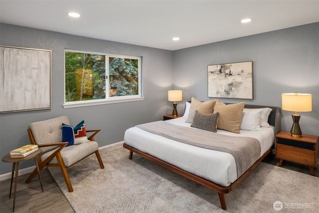 14328 85th Place NE, Kirkland, WA 98034