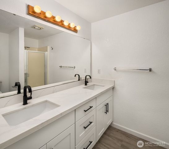 14328 85th Place NE, Kirkland, WA 98034