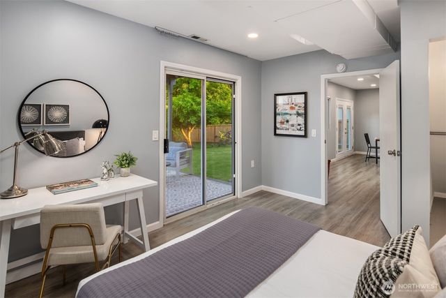 14328 85th Place NE, Kirkland, WA 98034