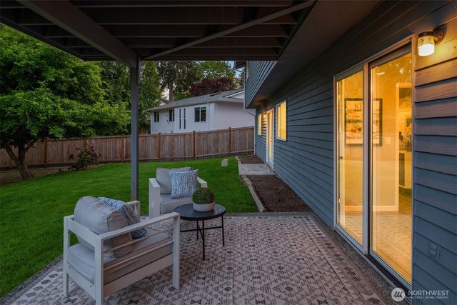 14328 85th Place NE, Kirkland, WA 98034