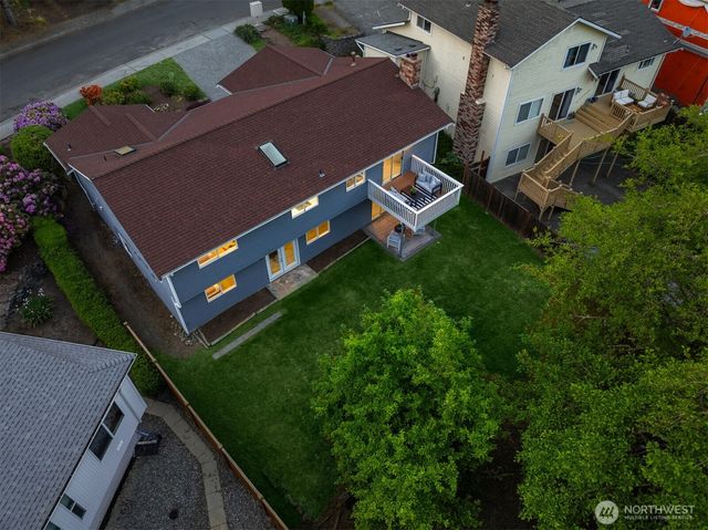 14328 85th Place NE, Kirkland, WA 98034
