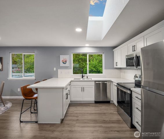 14328 85th Place NE, Kirkland, WA 98034