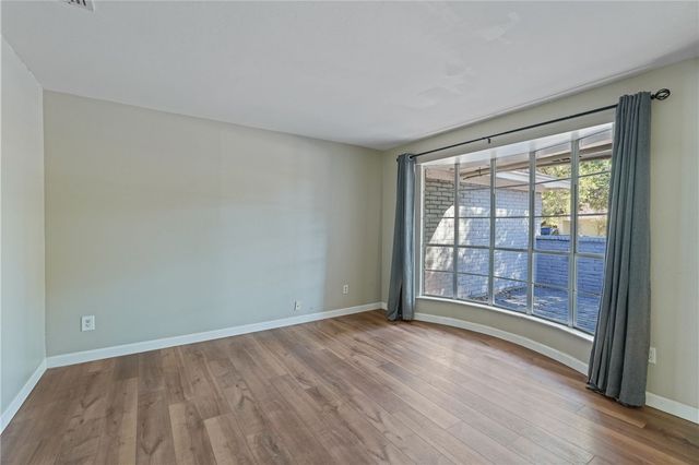 225 Terlingua Dr, Portland, TX 78374