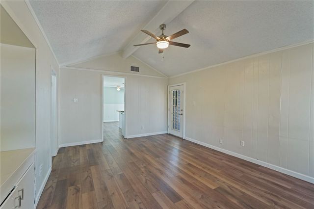 225 Terlingua Dr, Portland, TX 78374