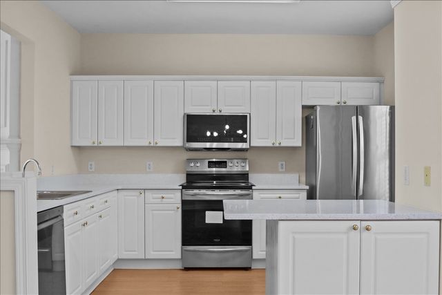 7252 Highway 70 S Apt 101, Nashville, TN 37221