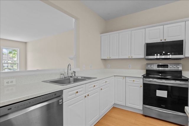 7252 Highway 70 S Apt 101, Nashville, TN 37221
