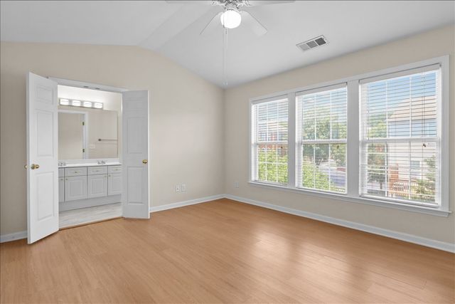 7252 Highway 70 S Apt 101, Nashville, TN 37221
