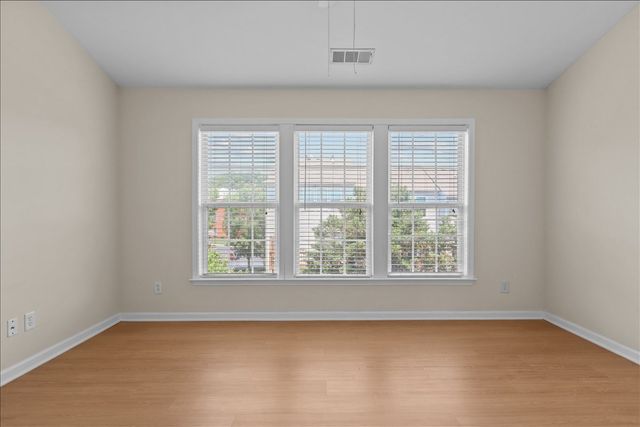 7252 Highway 70 S Apt 101, Nashville, TN 37221