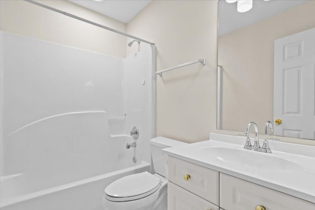 7252 Highway 70 S Apt 101, Nashville, TN 37221