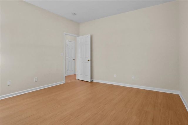 7252 Highway 70 S Apt 101, Nashville, TN 37221