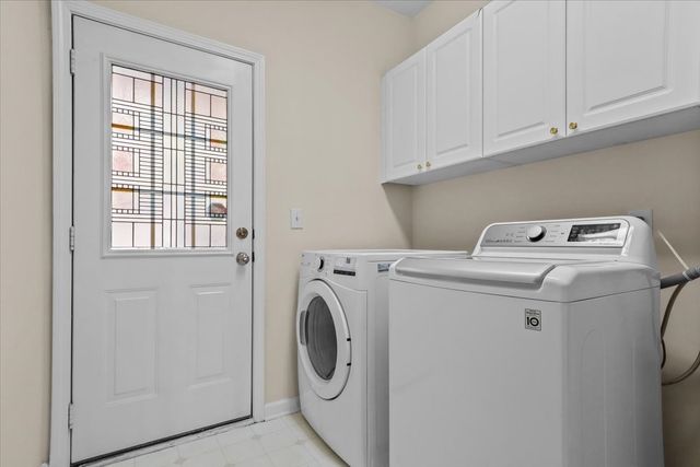 7252 Highway 70 S Apt 101, Nashville, TN 37221