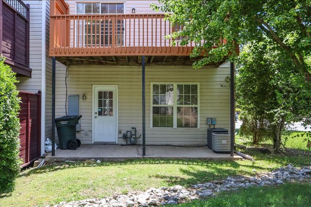 7252 Highway 70 S Apt 101, Nashville, TN 37221