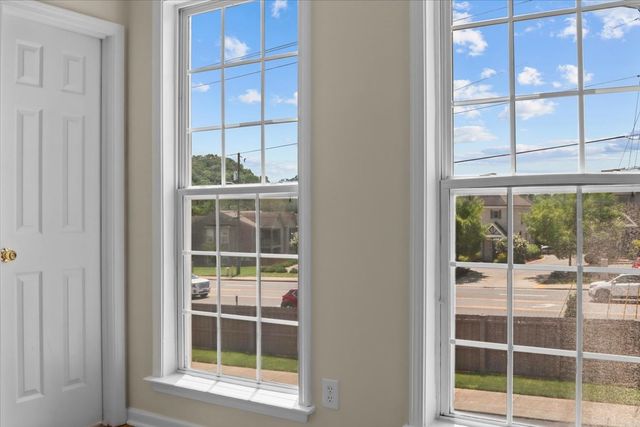 7252 Highway 70 S Apt 101, Nashville, TN 37221