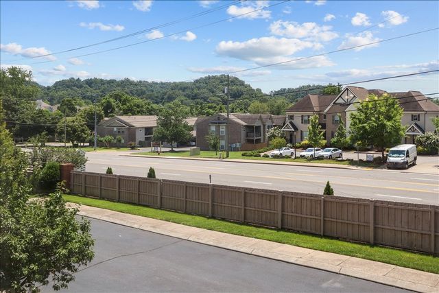 7252 Highway 70 S Apt 101, Nashville, TN 37221