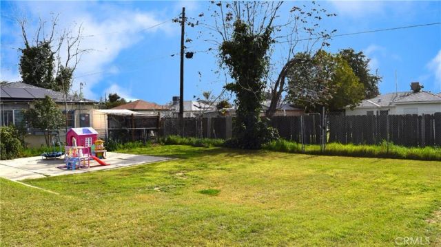 3317 Center, Bakersfield, CA 93306