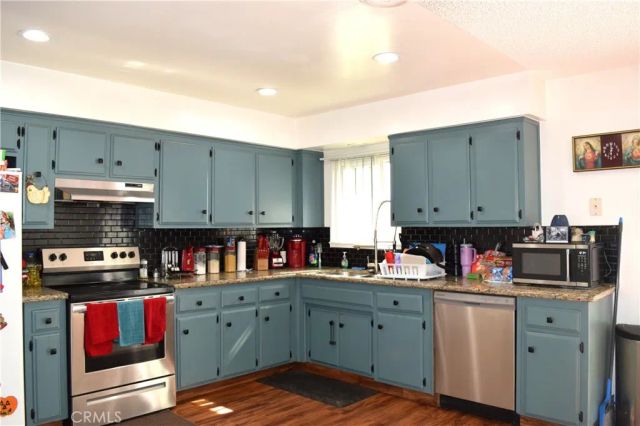 3317 Center, Bakersfield, CA 93306