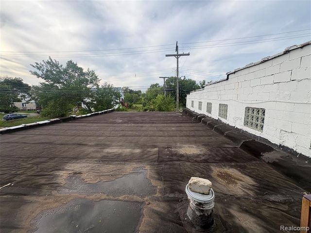 8715 Harper Avenue, Detroit, MI 48213