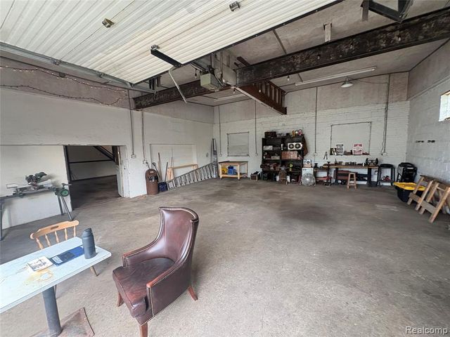 8715 Harper Avenue, Detroit, MI 48213